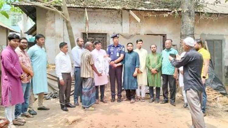 কেশবপুরের পাঁজিয়া সম্মিলিত সাহিত্য ও সাংস্কৃতিক সংসদের আয়োজনে মোড়ক উন্মোচন