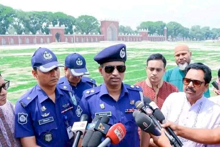 দিনাজপুর গোর-এ-শহীদ ঈদগাহ ময়দান পরিদর্শন করেন পুলিশ সুপার মহোদয়
