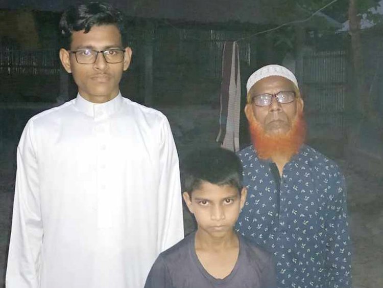 পাবনায় বৃদ্ধের কোটি টাকার জমি দখল করে নিল প্রভাবশালীরা