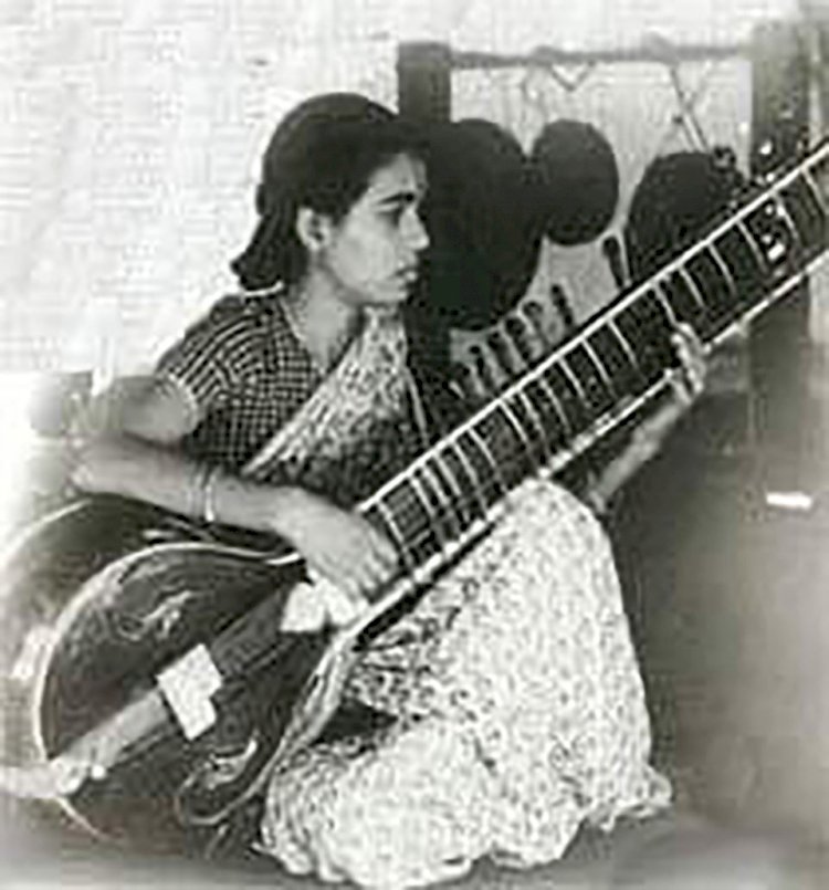 স্বনামধন্যা সুরসম্রাজ্ঞী অন্নপূর্ণা দেবীর জন্মদিন আজ