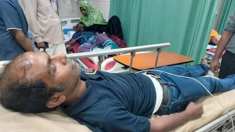 সাভারে সাংবাদিকের ওপর ঝাঁঝালো কেমিক্যাল নিক্ষেপ, এলাকা ছাড়ার হুমকি!