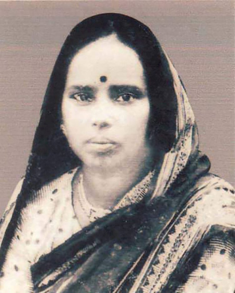 ৪৮ নওগাঁ ৩ আসনের এমপির মা,সবিতা চক্রবর্তীর দশম প্রণয় দিবস পালিত