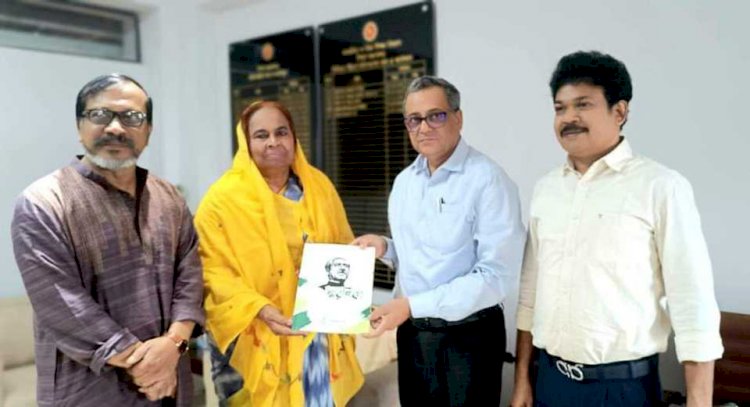 ঢাকায় শিক্ষা সচিবের সাথে ডক্টর হোসনে আরা বেগম এর সৌজন্য সাক্ষাৎ