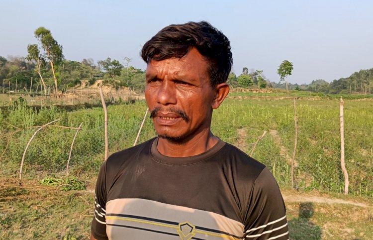 টেকনাফের হ্নীলায়একটি কৃষক পরিবার কে ডাকাত সাজিয়ে এলাকা ছাড়া করে ফায়দা লুটছে মহল বিশেষ