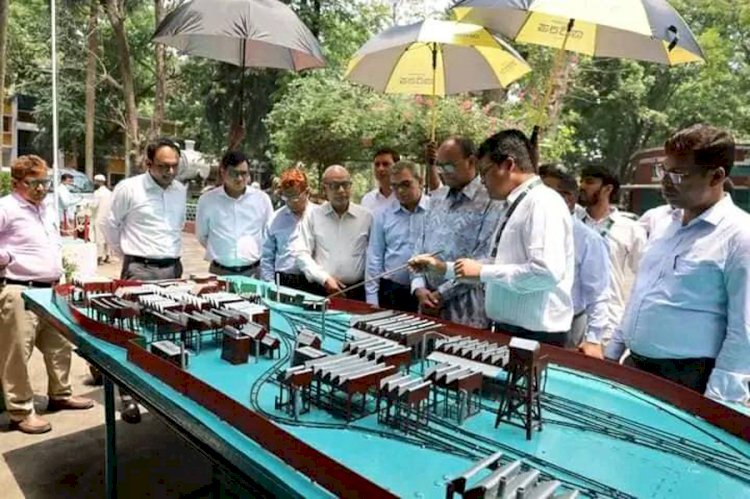 প্রধানমন্ত্রীর মুখ্য সচিব জনাব মো: তোফাজ্জল হোসেন মিয়ার সৈয়দপুর রেল কারখানা সফর।