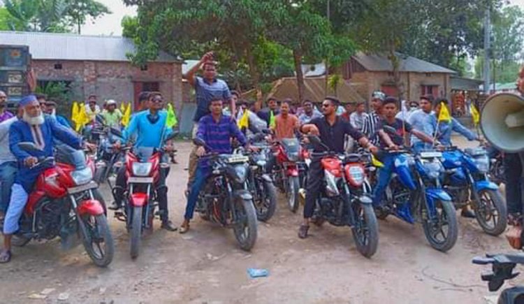 গোবিন্দগঞ্জে আনারস প্রতীকের বিশাল মটরবাইক শোডাউন