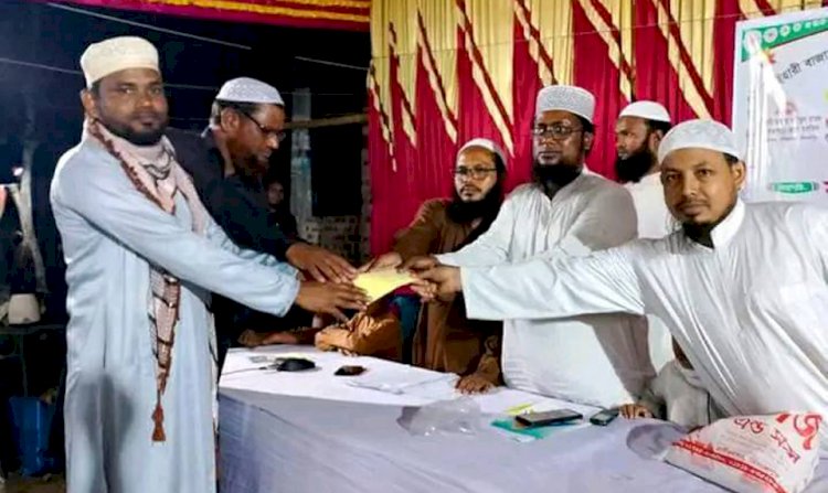 গতকাল রবিবার, দিনাজ পুর জেলা চিরিরবন্দর উপজেলার রাণীরবন্দর বায়তুল হামদ জামে মসজিদ ও যুব সমাজের উদ্যোগে ইসলামী গজল প্রতিযোগিতা অনুষ্ঠিত হয়।