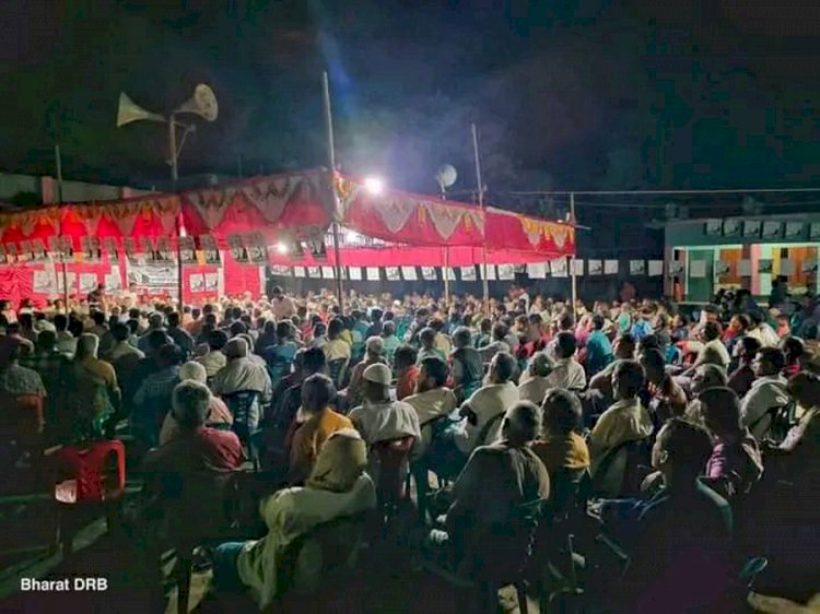 হেলিকপ্টার মার্কার পথসভা জনসভায় রুপান্তর!