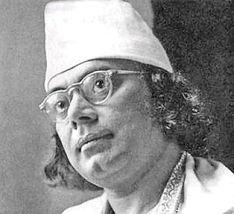 বিদ্রোহী কবি কাজী নজরুল ইসলামের জন্মদিন আজ