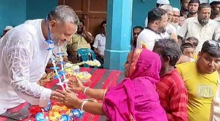 নওগাঁর পোরশায় নবনির্বাচিত উপজেলা পরিষদের চেয়ারম্যান মনজুর মোরশেদকে  গণসংবর্ধনা