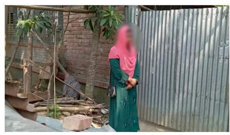 বালিয়াকান্দির মৌকুড়িতে বিয়ের দাবিতে কলেজ ছাত্রির অনশন।
