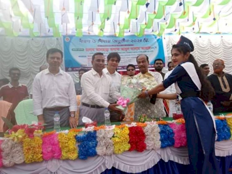 গোবিন্দগঞ্জে সরকারী কলেজের এইচএসসি পরীক্ষার্থীদের বিদায় ও নবীনবরন অনুষ্ঠিত