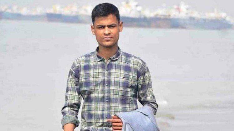 নওগাঁ মোটর সাইকেল ও মাইক্রো বাসের মুখোমুখি সংঘর্ষে এক সেনা সদস্যর মৃত্যু