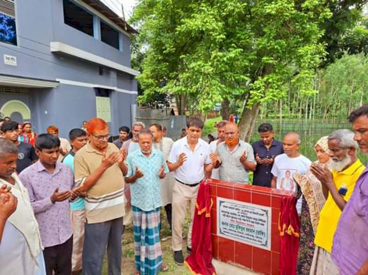 গোবিন্দগঞ্জ পৌরসভায় রাস্তা নির্মাণ কাজের উদ্বোধন করলেন মেয়র মুকিতুর রহমান রাফি