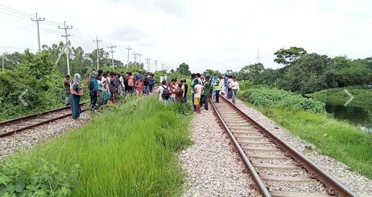 নরসিংদীর রায়পুরাতে রেললাইন থেকে ৫ জনের মরদেহ উদ্ধার