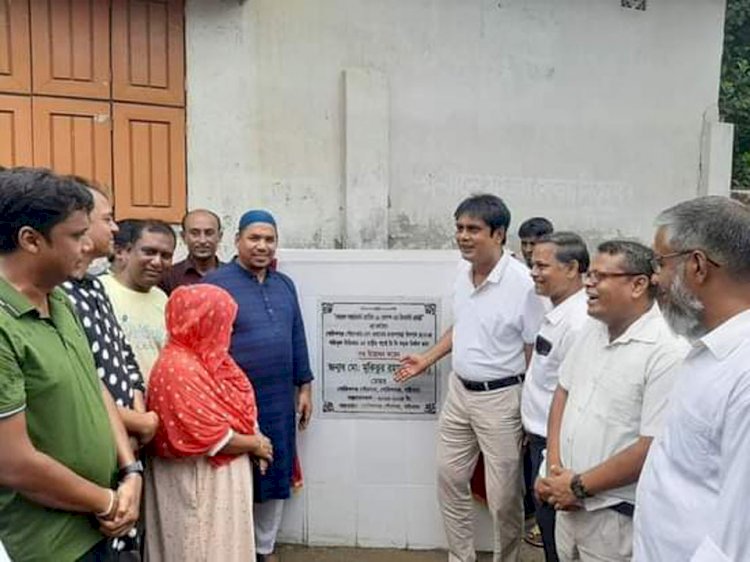 গোবিন্দগঞ্জে পৌরসভায় ৭০ লক্ষ টাকা ব্যয়ে রাস্তা নির্মাণ কাজের শুভ উদ্বোধন অনুষ্ঠিত