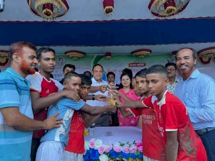 মনোহরদীতে বঙ্গবন্ধু ও বঙ্গমাতা ফুটবল টুর্নামেন্ট এর ফাইনাল খেলা অনুষ্ঠিত