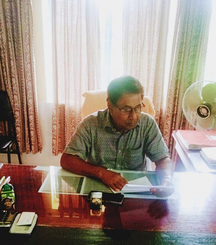 রাজশাহী মোহনপুর আত্রাই অগ্রণী ডিগ্রী কলেজের অধ্যক্ষ আরসুজ্জামান মালেক দুর্নীতির দায়ে স্বেচ্ছায় পদত্যাগ