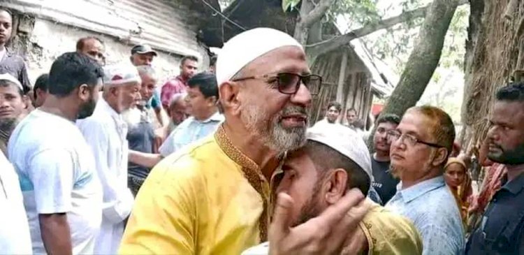 ফাহিম এর বাড়িতে সমবেদনা জানাতে উপজেলা বিএনপি নেতৃবৃন্দ।