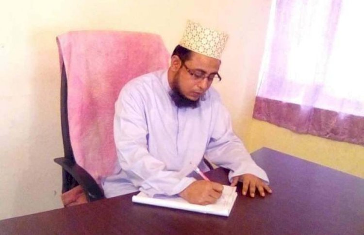 সমগ্র মানবজাতির কল্যাণের জন্য তিনি শান্তি ও কল্যাণের বাণী নিয়ে এসেছিলেন। হাফিজ মাছুম আহমদ দুধরচকী।
