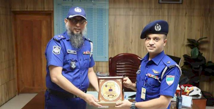 নড়াইলে অতিরিক্ত পুলিশ সুপারের বিদায় সংবর্ধনা