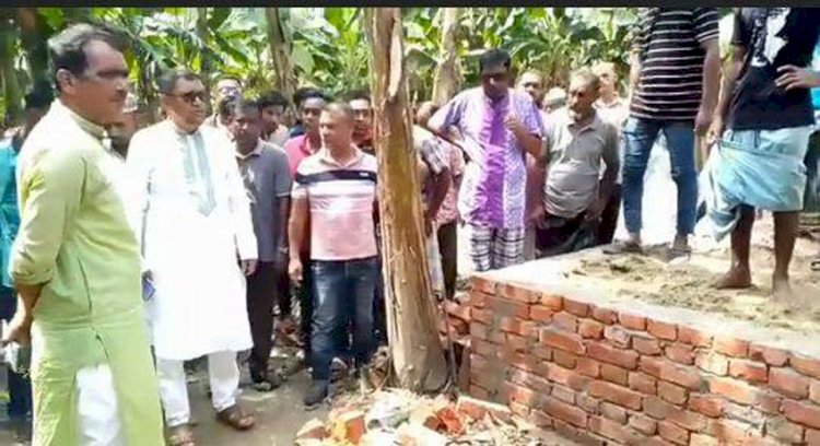 উপজেলা বিএনপির প্রধান কার্যালয়ের নির্মাণ কাজ পরিদর্শনে সাবেক সংসদ সদস্য,সরদার সাখাওয়াত হোসেন বকুল