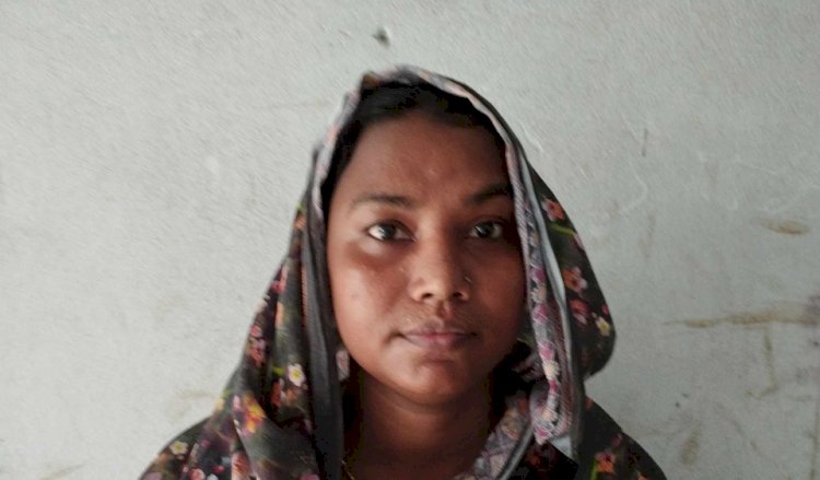 নড়াইলে মামলা প্রত্যাহার না করায় স্বামী-সন্তান নিয়ে নিরাপত্তাহীনতায় ভুগছে