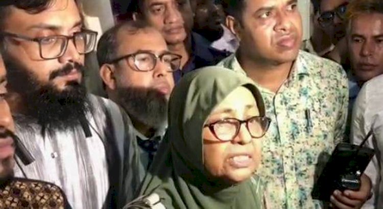 নরসিংদীর কমিউনিটি ক্লিনিক পরিদর্শন করেন স্বাস্থ্য ও পরিবার কল্যাণ উপদেষ্টা