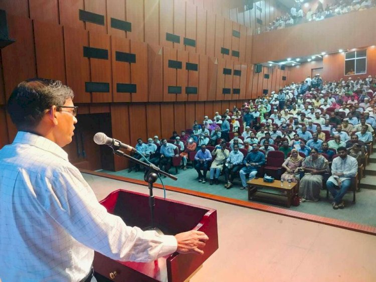 পাবনায় বিশ্ব শিক্ষক দিবস উদযাপন উপলক্ষে আলোচনা অনুষ্ঠিত