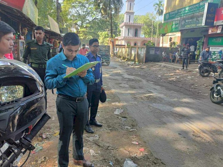 নাইক্ষ্যংছড়িতে মোটরসাইকেল ও জিপ গাড়ির চালককে জরিমানা করেছেন ভ্রাম্যমাণ আদালত