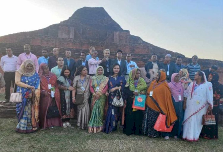 বদলগাছীর ঐতিহাসিক পাহাড় পুরে ৮৬ ব্যাচের মিলন মেলা