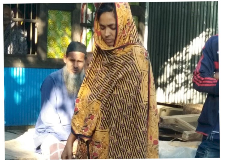 মির্জাগঞ্জে প্রবাসীর স্ত্রী পালিয়ে গেলেন অন্য এক ছেলের সাথে।