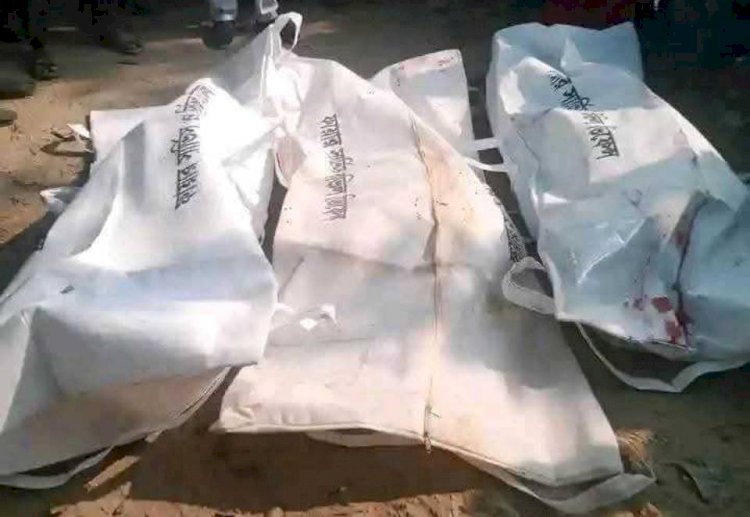 দিনাজপুরে সড়ক দুর্ঘটনায় নিহত ৩ আহত ৩০জন