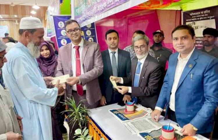 সহজ শর্তে কৃষিঋণ বদলে যাবে সবার দিন, প্রতিপাদ্যকে সামনে রেখে নওগাঁয় ১ কোটি ৯৯ লাখ টাকা বিতরণ