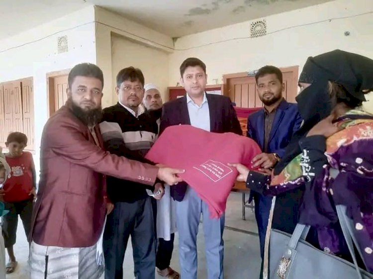 মির্জাগঞ্জ ২নংইউনিয়নে অসহায়দের মাঝে শীতবস্ত্র বিতরণ।