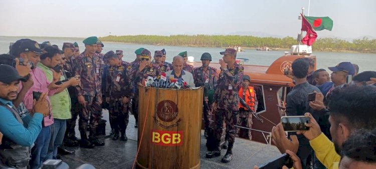 বাংলাদেশ-মিয়ানমার সীমান্ত পরিস্থিতপরিদর্শনে অন্তরবর্তীকালীন সরকারের স্বরাষ্ট্র উপদেষ্টা লে.জাহাঙ্গীর আলম চৌধুরী