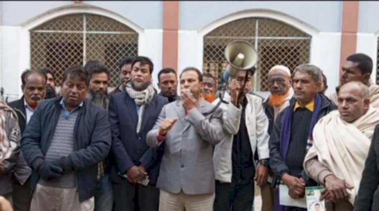 রাজশাহী মোহনপুর বিএনপির ৩১ দফা রূপরেখার লিফলেট বিতরণ