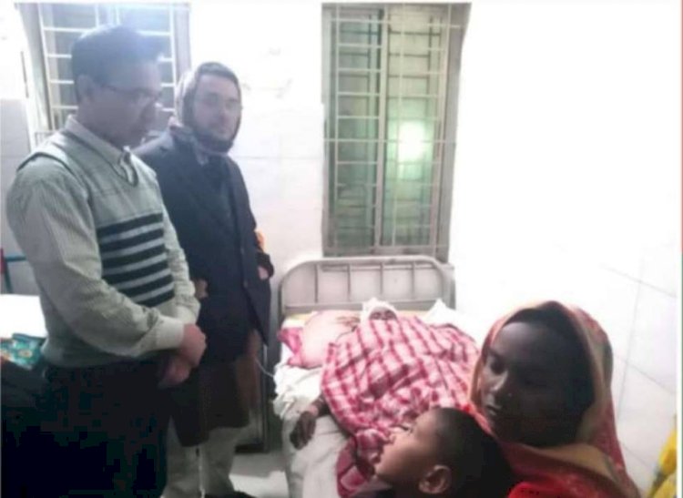 নওগাঁর মহাদেবপুরে আলুুরপাতা খাওয়া কে কেন্দ্র করে নারীসহ ৭ জন আহত