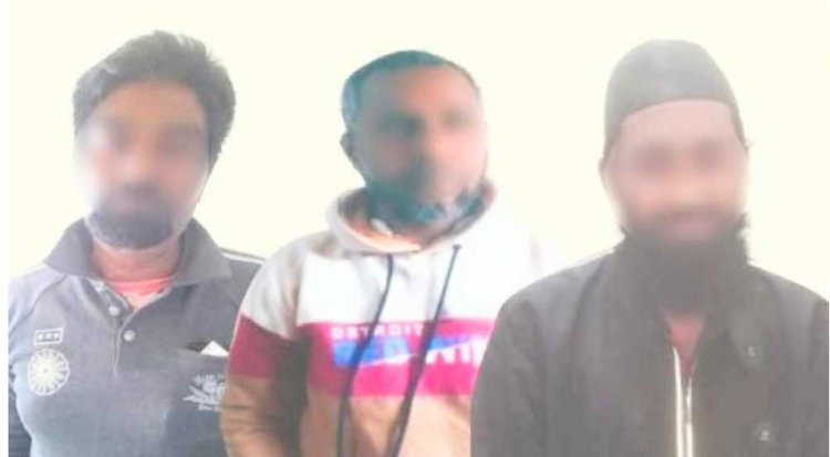 রাজশাহী মহানগরীতে যৌথ বাহিনীর অপারেশন ডেভিল হান্টের ৩ জনসহ  মোট ১২ জন গ্রেপ্তার হয়েছে।