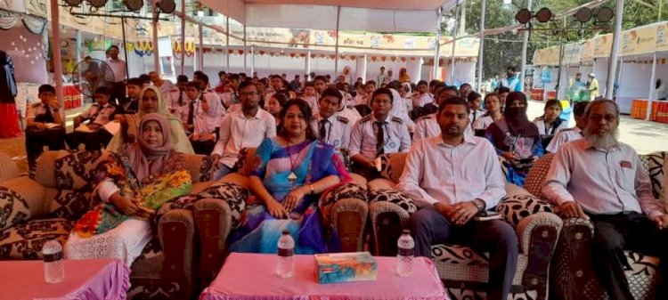 নরসিংদীতে বিতর্ক প্রতিযোগিতায় নাছিমা কাদির মোল্লা  হাই স্কুল এন্ড হোমস দল চ্যাম্পিয়ন