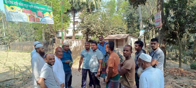 জনগনের দুর্ভোগ চরমে; ময়নামতিতে নিন্মমানের সামগ্রী ও ধীরগতিতে চলছে সড়ক নির্মান