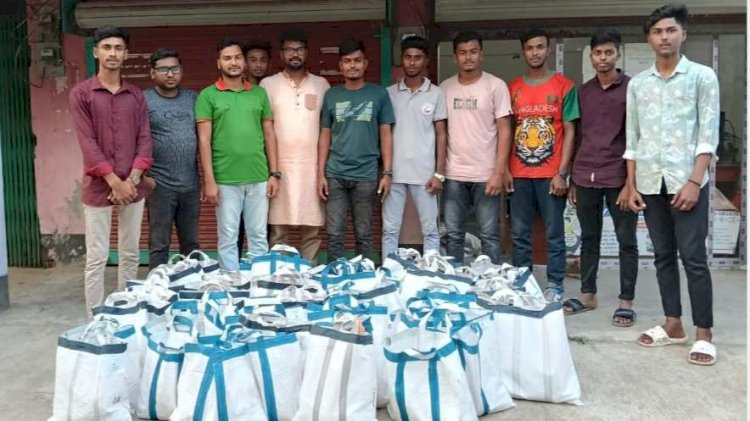 কেশবপুরে আলোর প্রদীপ ব্লাড ব্যাংকের  উদ্যোগে ইফতার সামগ্রী বিতরণ