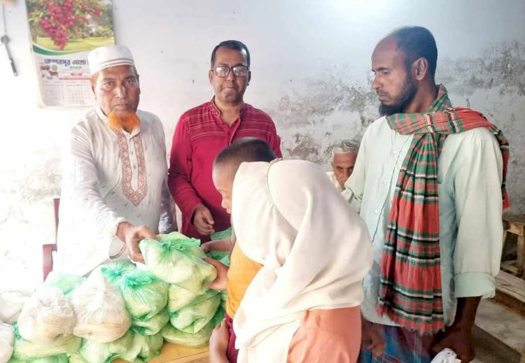 কেশবপুরে যুব ও সমাজ কল্যাণ সংস্থার  উদ্যোগে ঈদ সামগ্রী বিতরণ