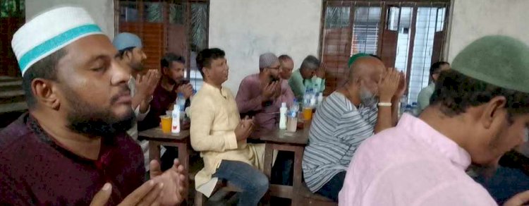 নরসিংদীর ব্রাহ্মন্দী কে,কে,এম সরকারি উচ্চ বিদ্যালয়  ৯৫ ব্যাচ এর উদ্যোগে ইফতার পার্টি