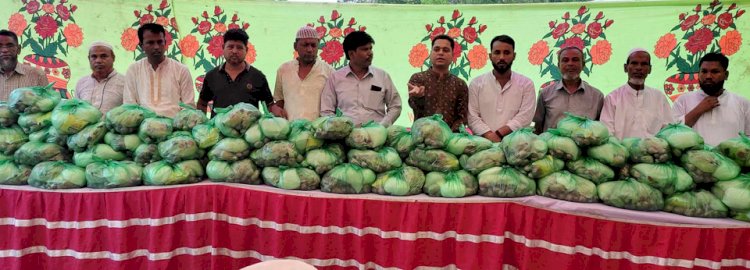 হোমনা আলীপুর প্রবাসী মানব কল্যাণ সংগঠনের উদ্যোগে ঈদ উপহার সামগ্রী বিতরণ