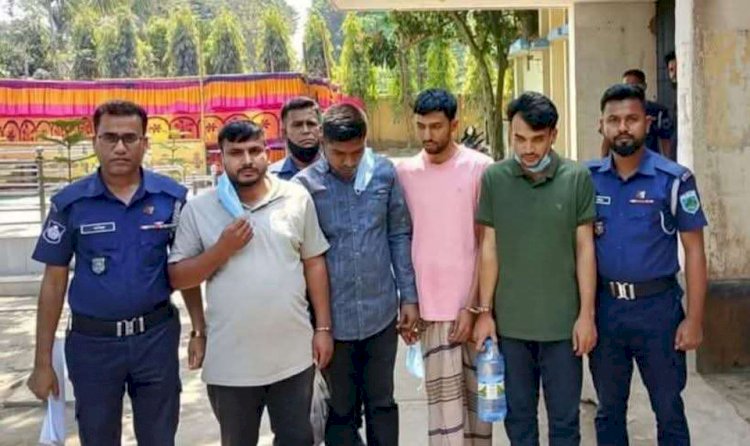 নওগাঁয় সংঘবদ্ধ ধর্ষণের অভিযোগে এসি ল্যান্ডের গাড়িচালকসহ গ্রেফতার