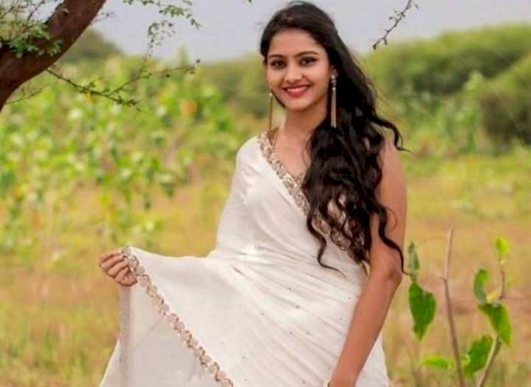 স্পর্শে তুমি - এস এম মনিরুজ্জামান আকাশ