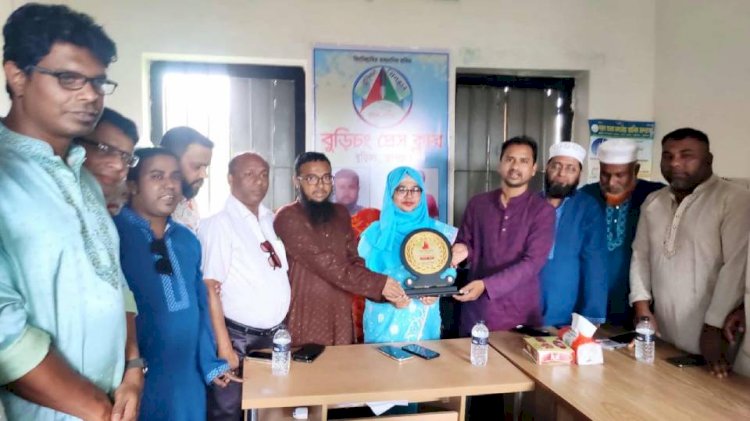 বুড়িচং প্রেসক্লাবের আয়োজনে ইউএনও'কে বিদায়ী সংবর্ধনা