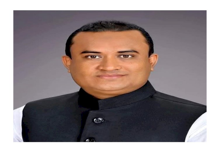 পালিয়ে ভারত যাওয়ার সময় বেনাপোলে কেন্দ্রীয় যুবলীগ নেতা গ্রেফতার