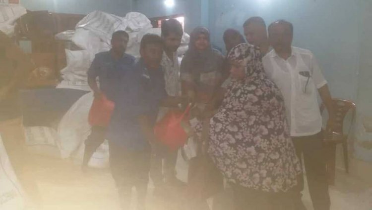 বুড়িচংয়ে ভিজিএফের চাল বিতরণ